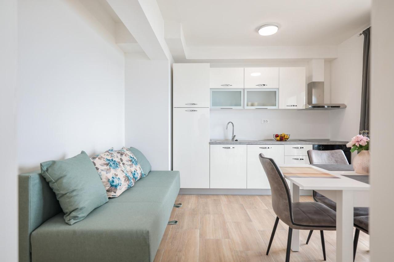 Beachfront Apartments Tic With Seaview Miletici 外观 照片