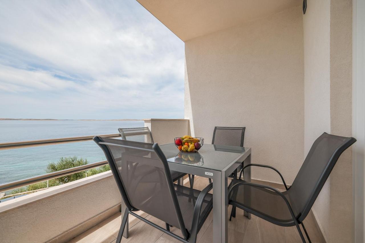 Beachfront Apartments Tic With Seaview Miletici 外观 照片