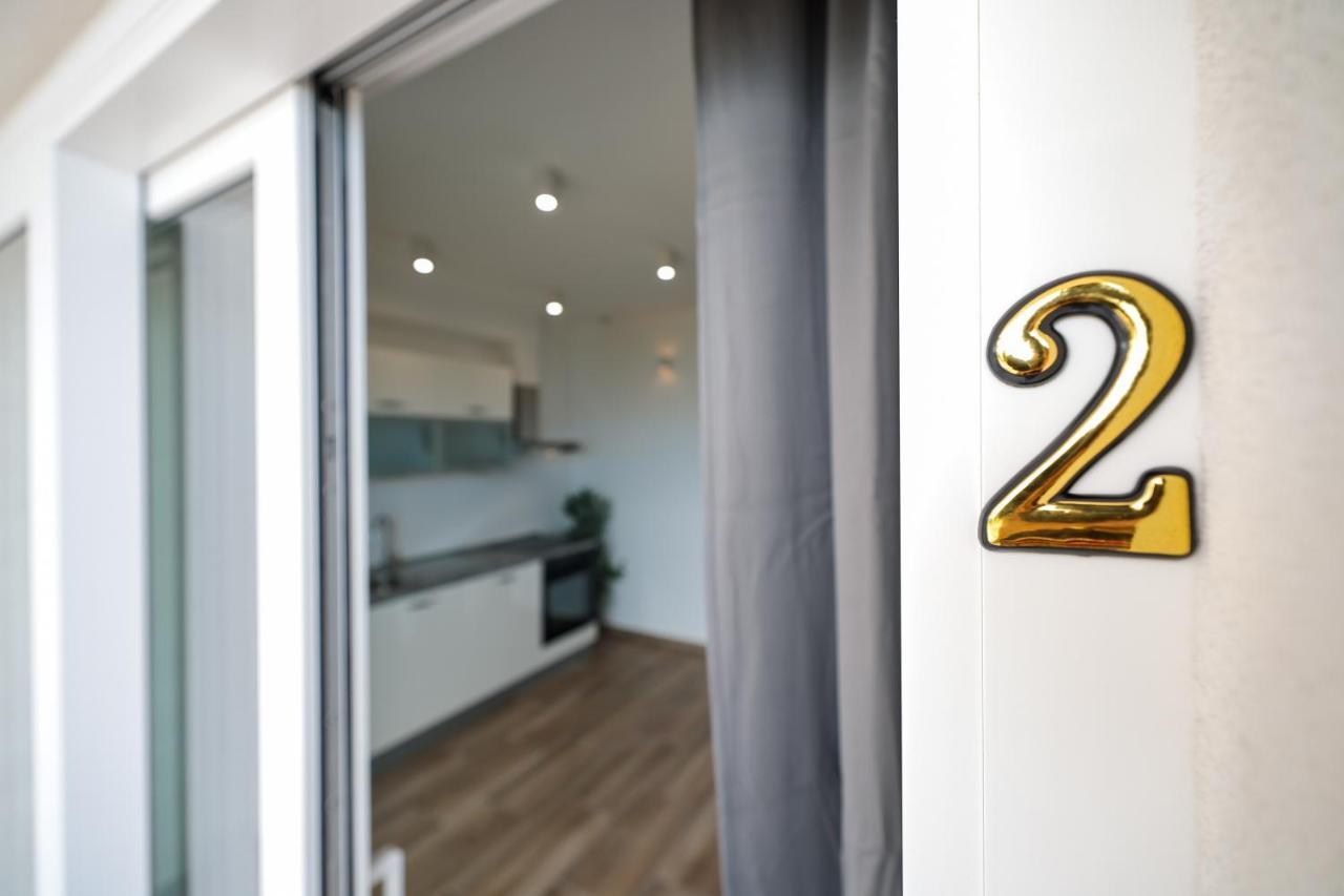 Beachfront Apartments Tic With Seaview Miletici 外观 照片
