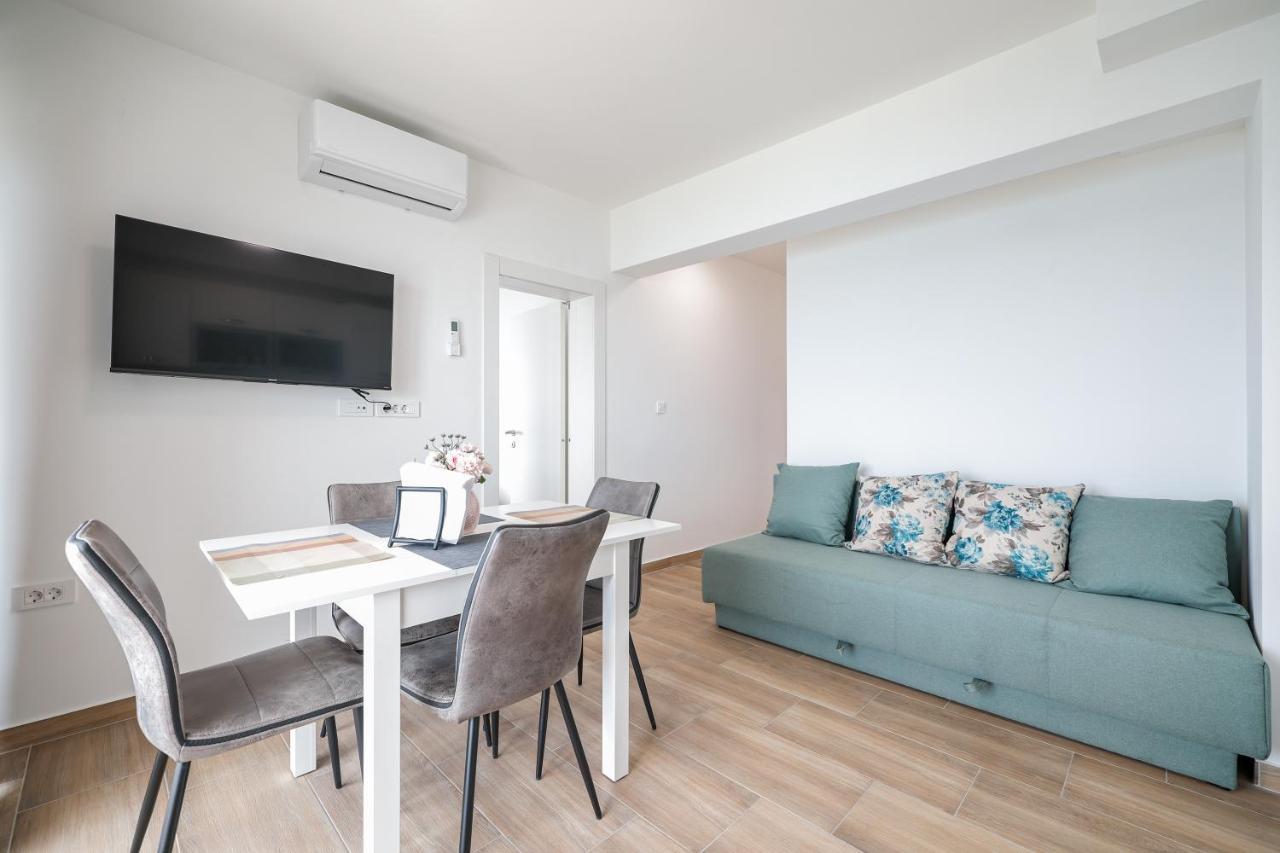 Beachfront Apartments Tic With Seaview Miletici 外观 照片