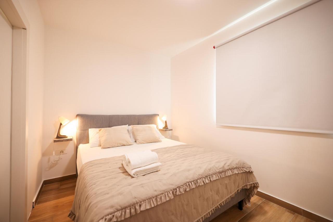 Beachfront Apartments Tic With Seaview Miletici 外观 照片