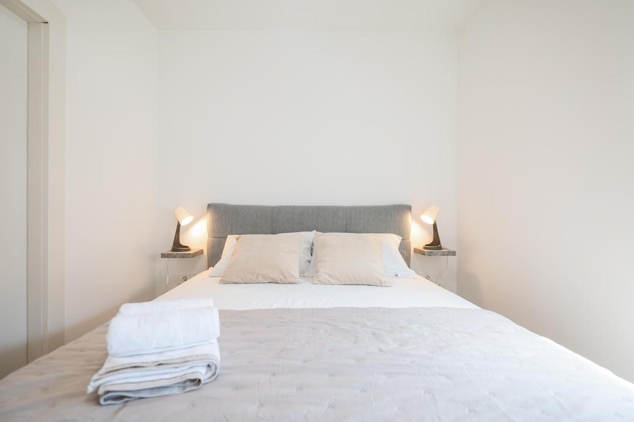 Beachfront Apartments Tic With Seaview Miletici 外观 照片