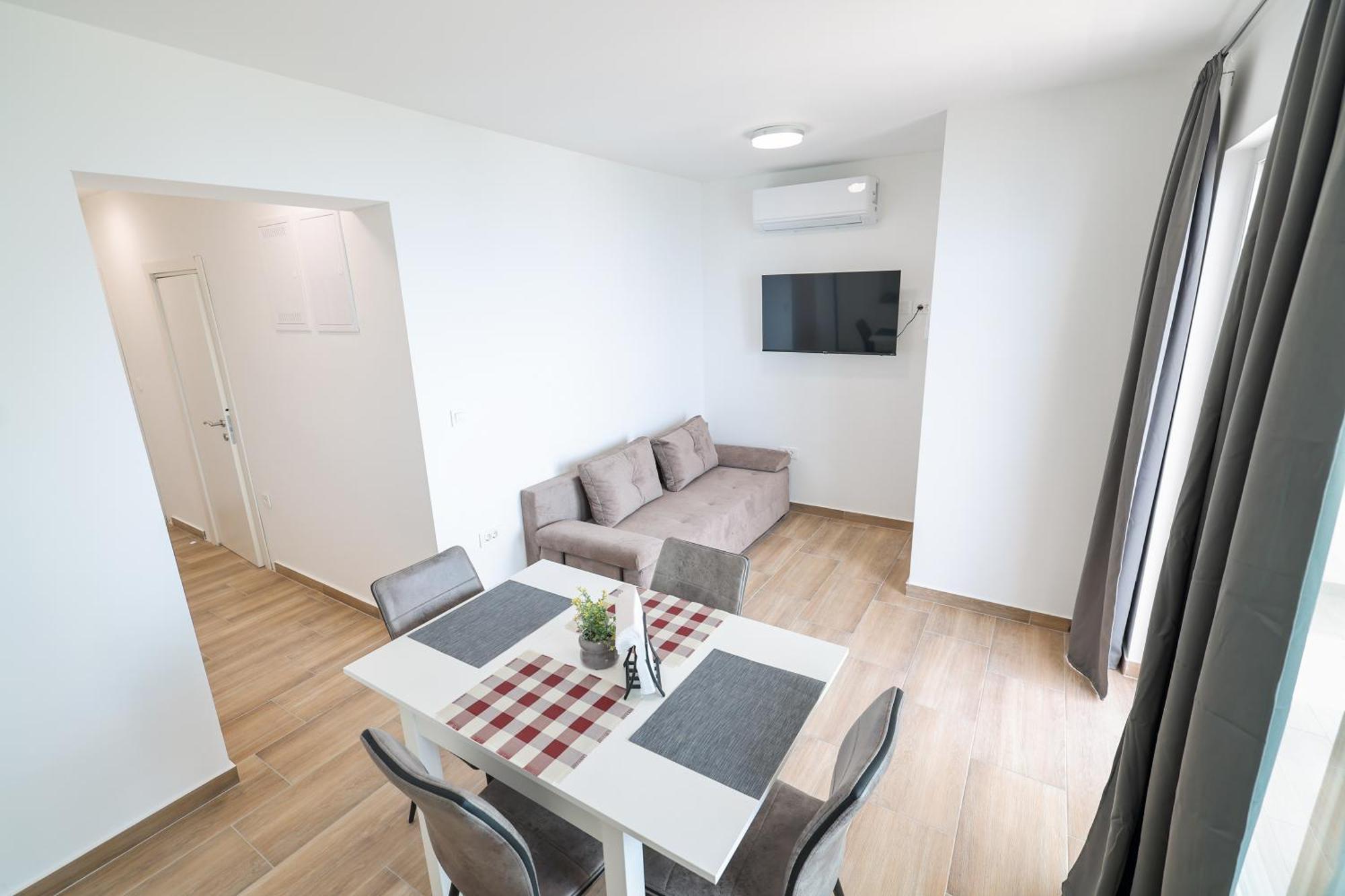 Beachfront Apartments Tic With Seaview Miletici 外观 照片