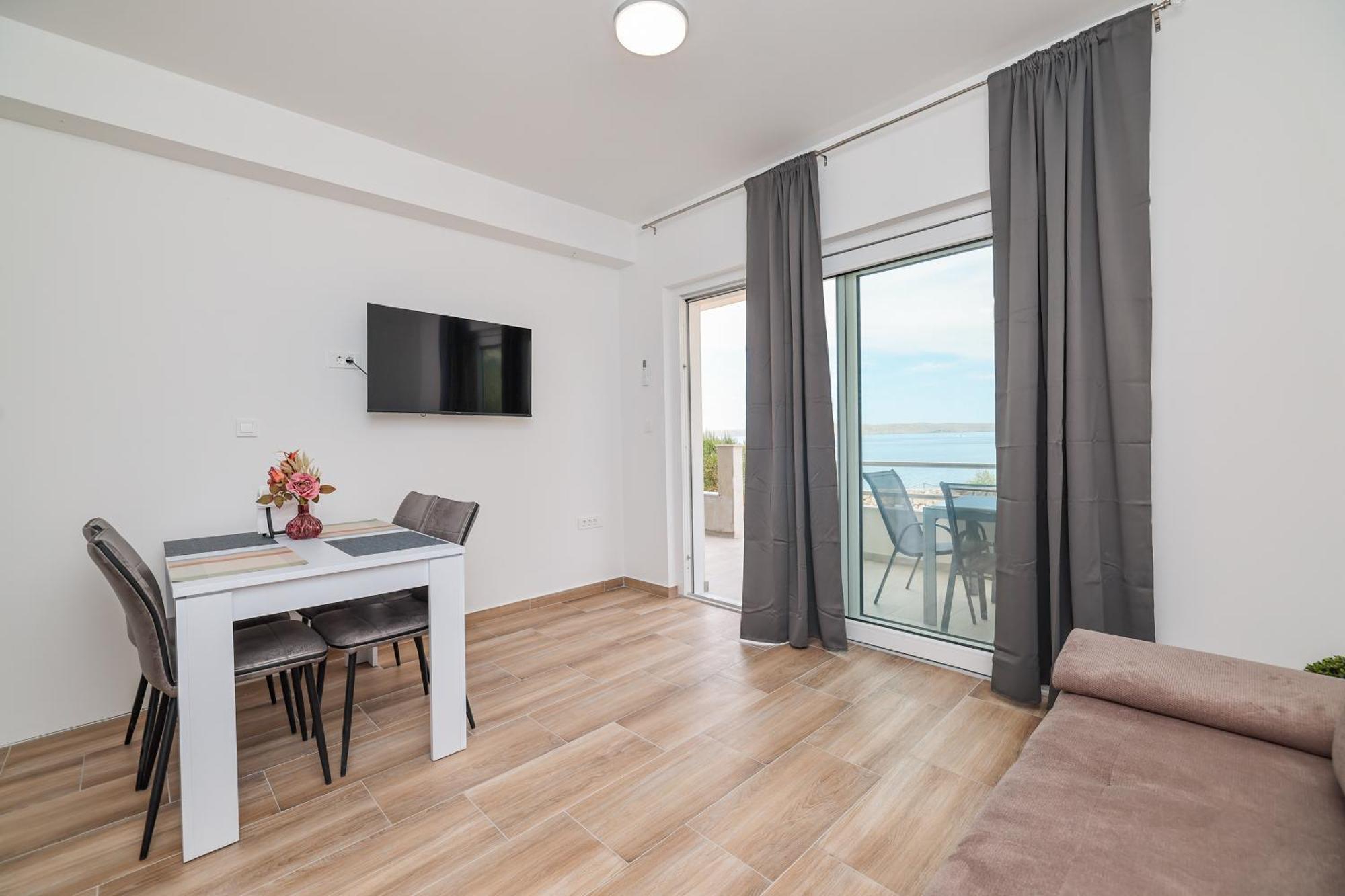 Beachfront Apartments Tic With Seaview Miletici 外观 照片