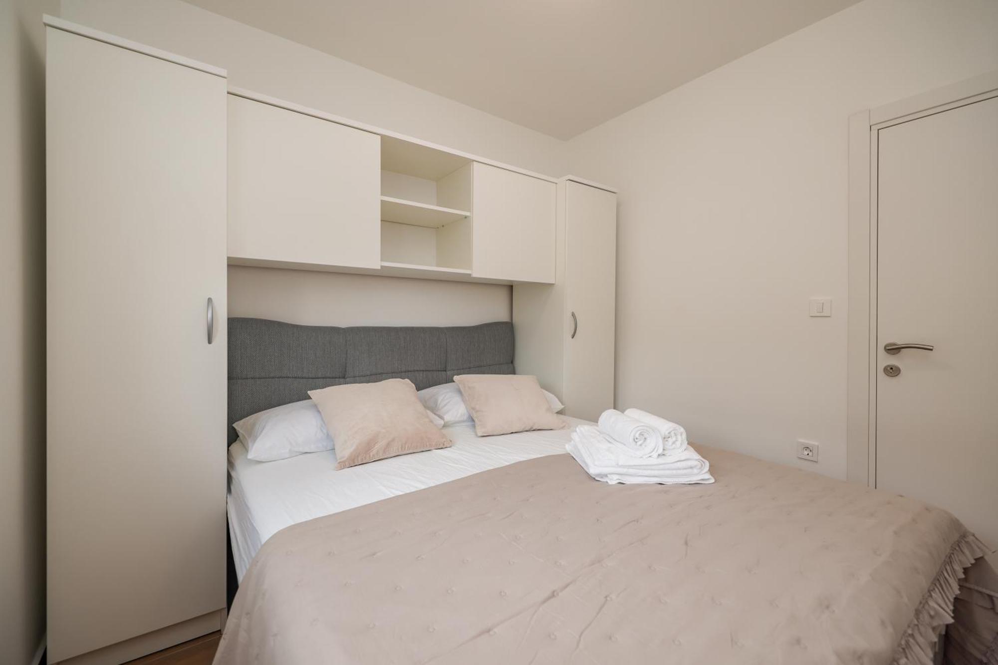 Beachfront Apartments Tic With Seaview Miletici 外观 照片