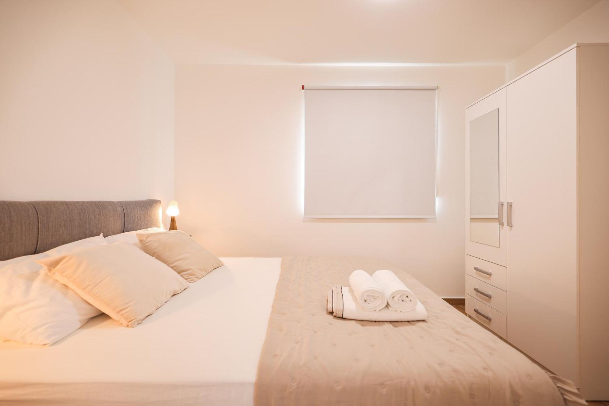 Beachfront Apartments Tic With Seaview Miletici 外观 照片