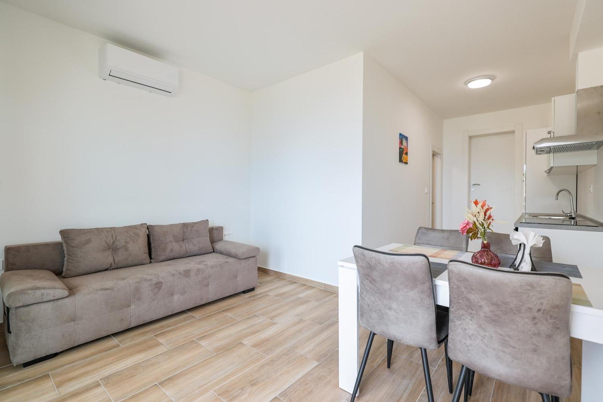 Beachfront Apartments Tic With Seaview Miletici 外观 照片